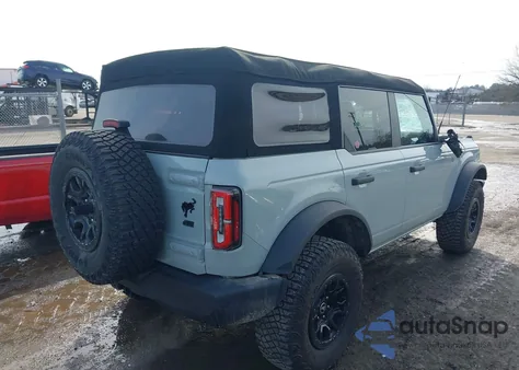 2023 Ford Bronco Wildtrak z USA, uszkodzony, nr VIN 1FMEE5DP9PLC11052